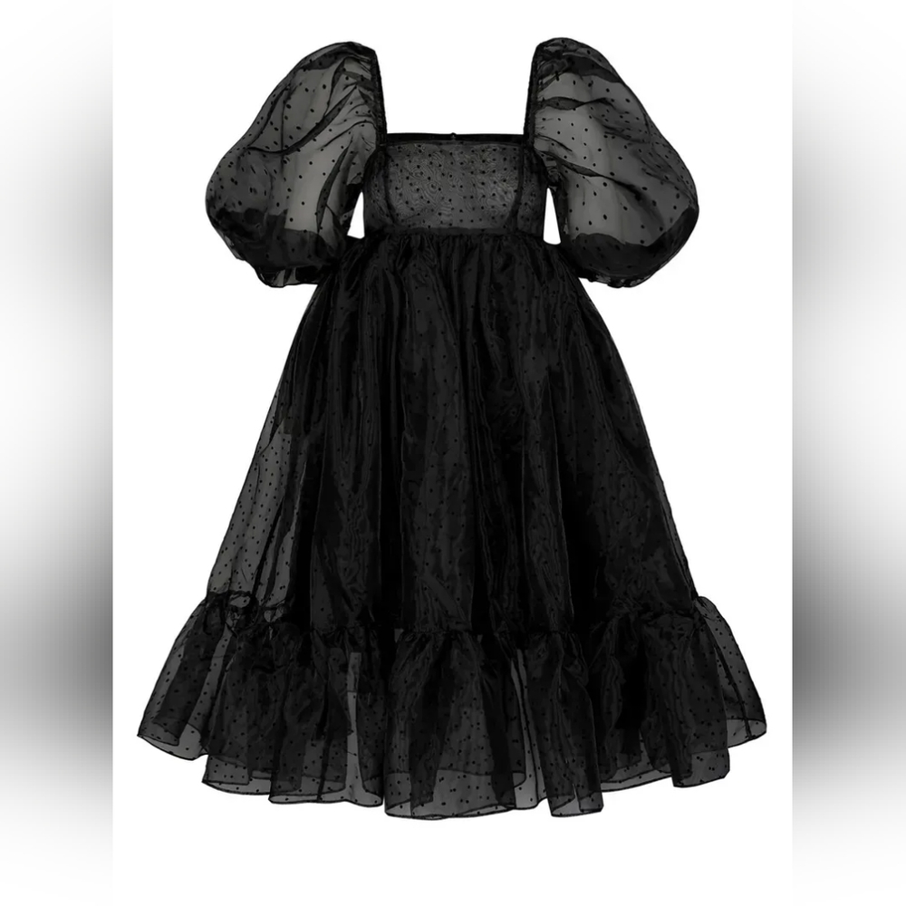 The Caviar Polka Dot French Puff